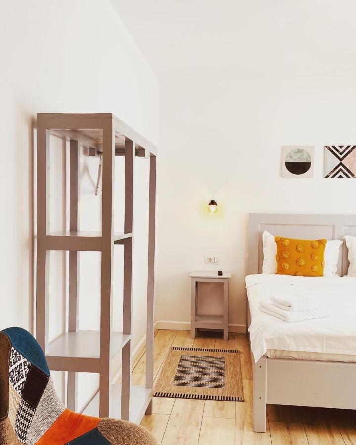 Casa Raira Hotel Barcani Ngoại thất bức ảnh